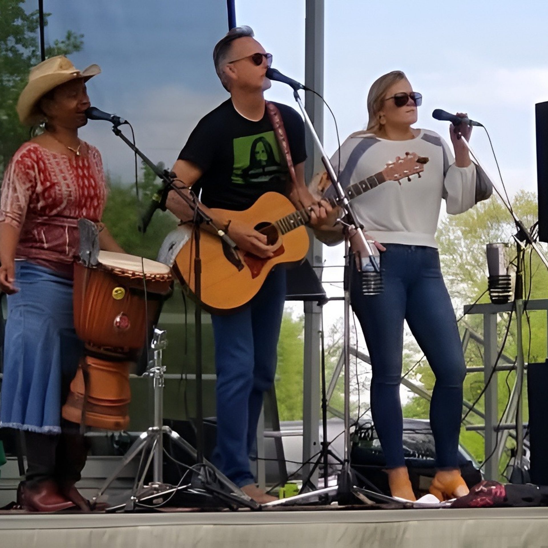 Live music on West Cross Street